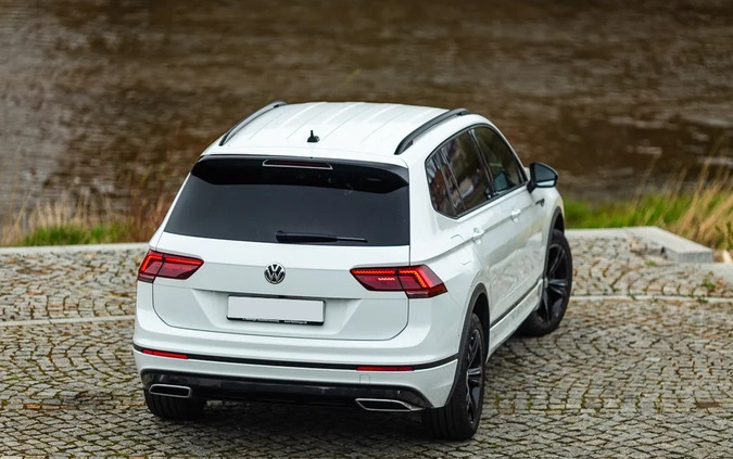 Volkswagen Tiguan Allspace cena 130800 przebieg: 150000, rok produkcji 2020 z Lubin małe 667